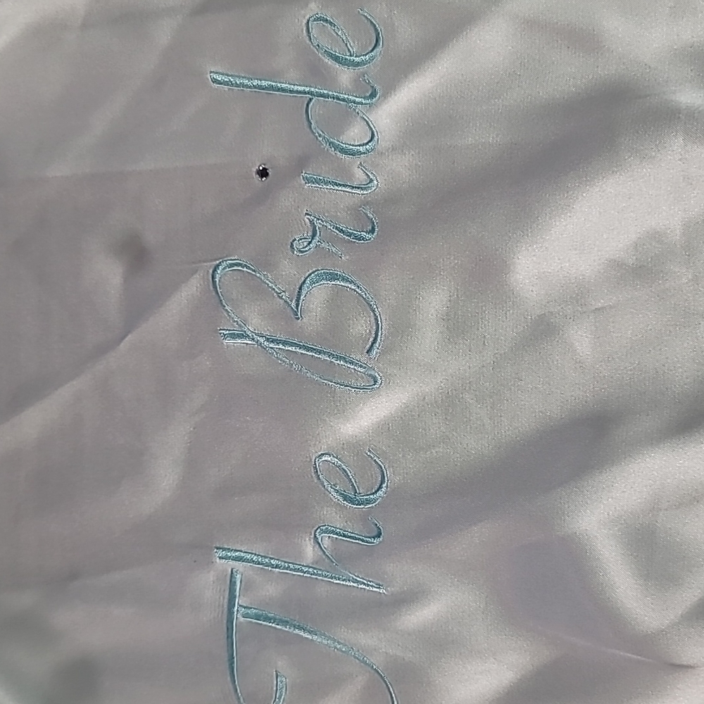 Bride robe - Picture 4 of 5